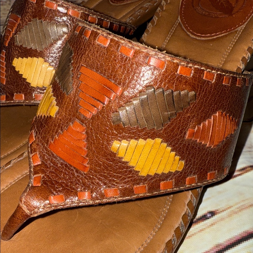 Nurture by Lamaze Brown and Yellow Sandals 2 1/4” heel size 8 1/2 - Picture 4 of 14